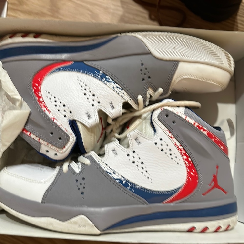 Mens Jordan flights size 10.5